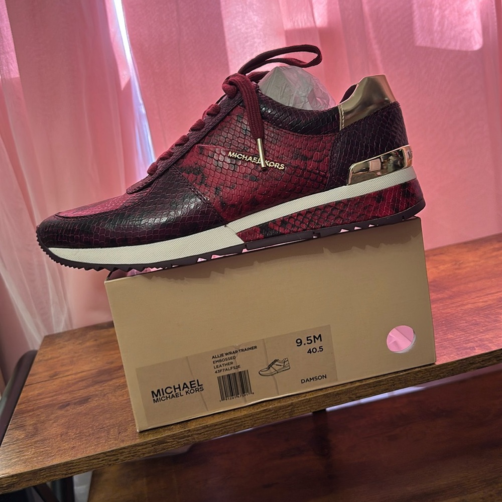 MK Allie Wrap Trainer Embossed Leather NIB size  9.5